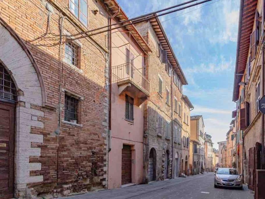 Perugia Home Apartment La Finestra Di Fronte Екстер'єр фото